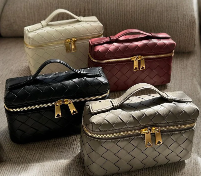 Mila | Geweven Mini Tas met Luxe Details