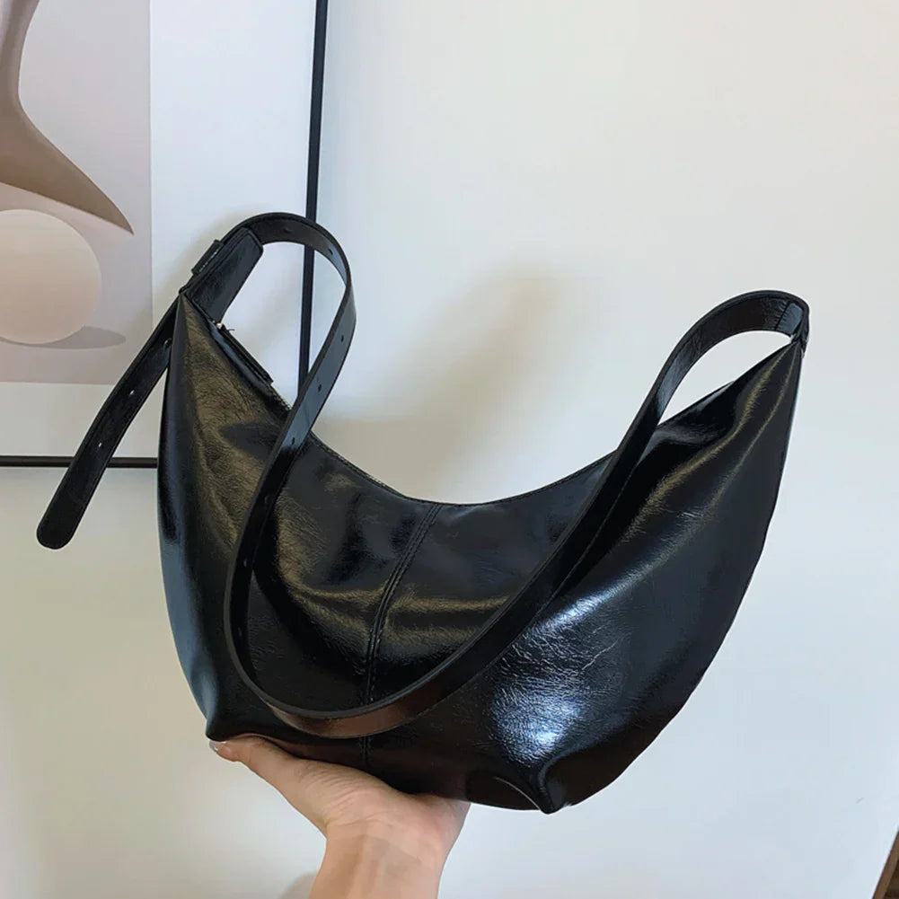 Ava Luxe Hobo Handtas